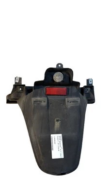 BAVETTE ARRIERE SUPPORT DE PLAQUE SUZUKI UH125 BURGMAN 2016 (2014-2017) ORIGINE - Photo 1/4