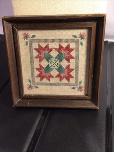VINTAGE CROSS STITCH FRAMED IN WOOD - Picture 1 of 5