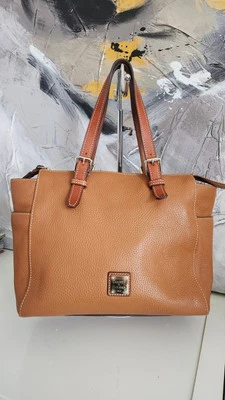 Bolso de Mano Mediano Dooney & Bourke Grano Guijarro - Marrón Tostado Excelentes Condiciones Foto 1 de 4