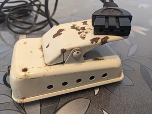 Nähmaschine Fußpedal Controller 3 Zinken Modell 6 getestet funktioniert - Bild 1 von 2