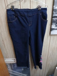 Pioneer Woman Embroidered Jeans Medium Blue Pull-On Cropped Womens Dark Blue - Picture 1 of 6