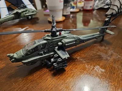 2003 Unimax FORCES OF VALOR AH-64A Apache Helicopter Diecast 1/48 Scale - Image 1 of 4