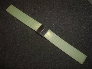 18 mm watch band silicone rubber green new strap stainless steel deployant clasp - Picture 1 of 2