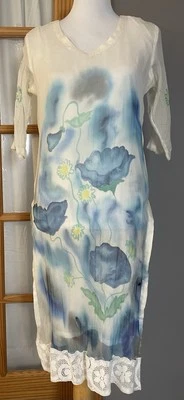 Vestido de Seda Hecho a Mano Talla M Blanco Floral Encaje Azul Floral Boho Resort Foto 1 de 4
