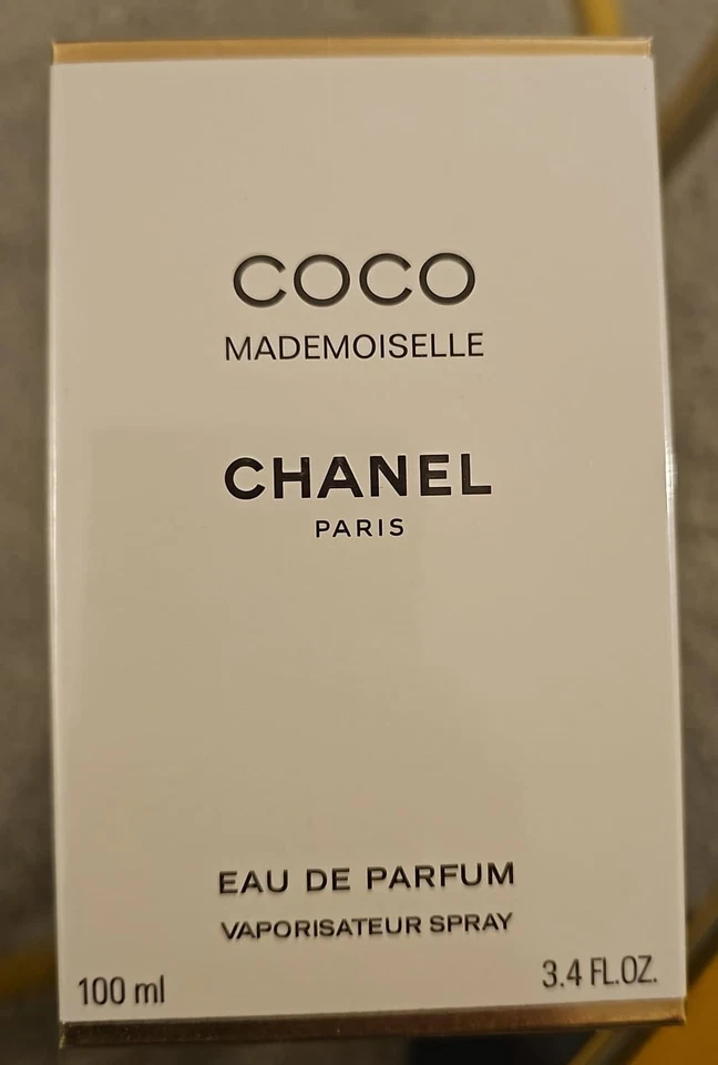 Chanel Coco Mademoiselle Eau de Parfum 100 ml / 3.4 fl oz,. - Image 1 of 4
