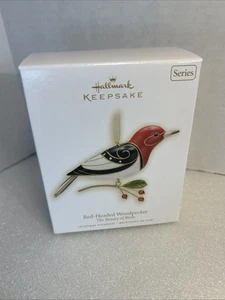 Ornement pic à tête rouge Hallmark souvenir 2009 série Beauté des oiseaux - Photo 1/4