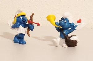 Vintage 1978 & 1982 Valentine's Cupid Smurfette & Smurf Postman Peyo Figures - Picture 1 of 9