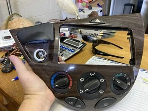 2000-2007 FORD FOCUS HEATER A/C CLIMATE CONTROL complete with trim and more - Picture 1 of 8
