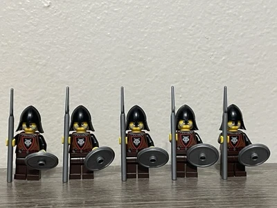 5 Lego Wolfpack Spearmen Knight Minifigures - Image 1 of 4