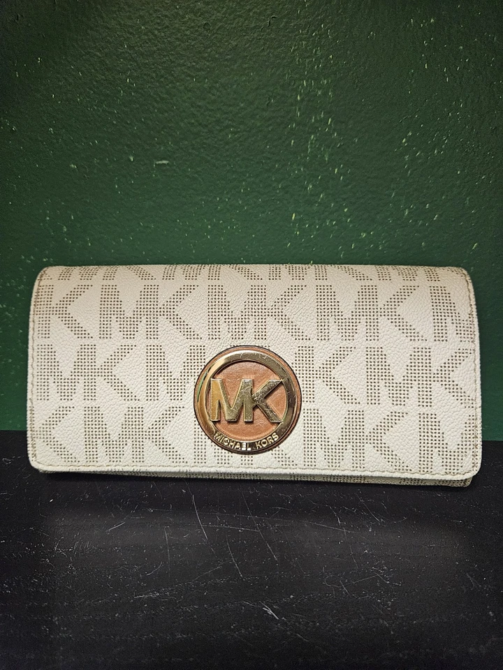 Michael Kors Envelope Wallet With Logo Faux White Leather - Image 1 of 4