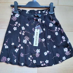 ladies MinkPink brand size 8 (xs) skirt in black with floral print, buttons - Picture 1 of 4