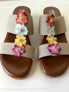 ITALIAN SHOEMAKERS Sandals Brown and Beige 4 Multicolor flowers NEW with Box 8.5 - Picture 1 of 24