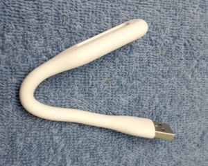 Mini luz blanca USB para computadora usada en excelente estado - Imagen 1 de 2