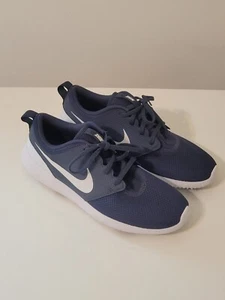 Zapatos de golf Nike Roshe G azul marino blanco AA1837-400 para hombre talla 8,5 sin clavos - Imagen 1 de 8