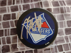 Marc Staal signed New york Rangers puck