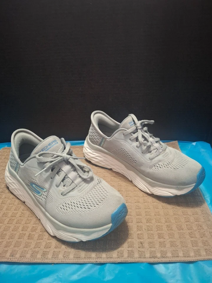 Zapatos para caminar Skechers sin cordones Max amortiguación para mujer talla 7,5 malla gris y blanca Foto 1 de 4