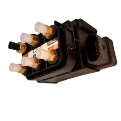 Air Suspension Solenoid Valve for Mercedes AMG C218 CLS63 W212 E63 2123200858 Foto 1 de 4