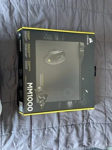 Corsair MM1000 Wireless Charging Mouse Pad Compatible with Most Qi Devices - Photo 1/5