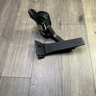 Acelerador de pedal de gasolina Hyundai Sonata 2011-2014 32700-3Q100 OEM Foto 1 de 4