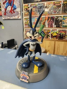 Iron Studios Bugs Bunny/Batman 1/10 Statue. Sace Jam. Mint In Box - Picture 1 of 5