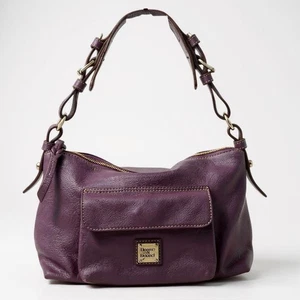 Bolso de Hombro Dooney & Bourke Cuero Guijarro Púrpura Cartera Bolsillo con Solapa - Imagen 1 de 9