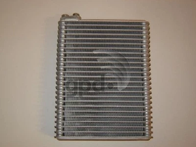 Núcleo evaporador de aire acondicionado Global Parts Distributors 4711656 para 03-04 Corolla Matrix Foto 1 de 4