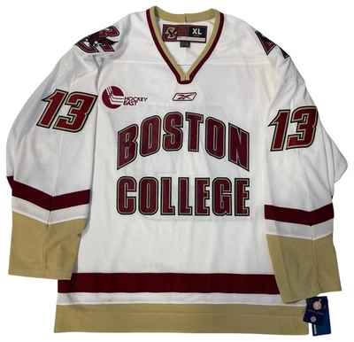 Camiseta de hóquei JOHNNY GAUDREAU BOSTON COLLEGE REEBOK TAMANHO XL - Imagem 1 de 4