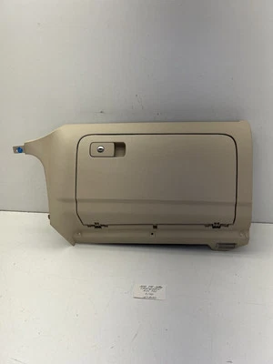 Guantera Volkswagen Jetta Wagon 2010-2014 fabricante original Foto 1 de 4