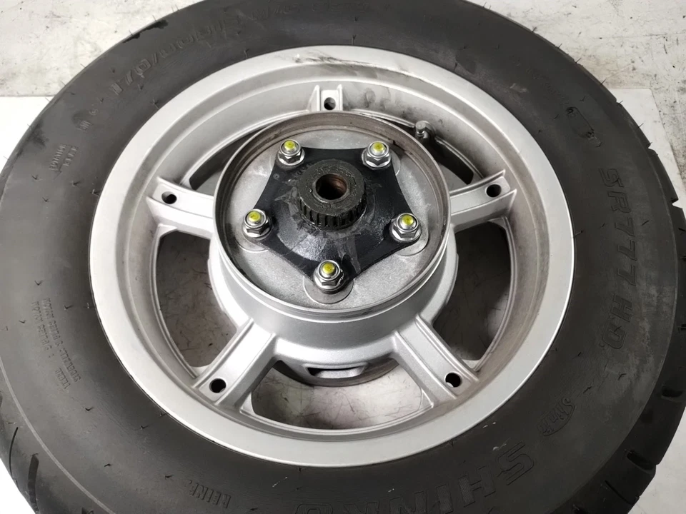 2010 年本田 Sabre VT1300 后轮圈直轮(无轮胎)15 英寸 X 4 — 第 1/4 张图片