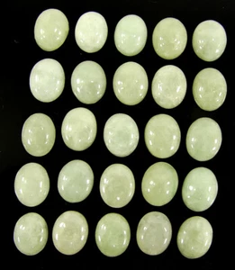75,90 ct Natürliche Grüne Jade Lose Edelstein 8x10 mm Cabochon 25 Stck. Lot - 64424 - Bild 1 von 5