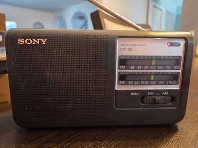 VTG Sony ICF-38 2-Band Portable Radio AM/FM Black Sony ICF-38 AC/DC 2 Way Power - Image 1 of 4