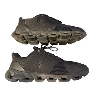 On Cloud Flyer niedrige sportliche Laufschuhe alle schwarz Herren Größe US M10 - Bild 1 von 10