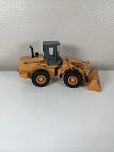 Vintage 1995 ERTL Case 621B Wheel Loader 1:50 Diecast Model - Loose G27 - Picture 1 of 4