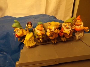 Lot of 6 Disney Snow White Seven Dwarfs Resin Flower Pot Sitters Hangers - Picture 1 of 12