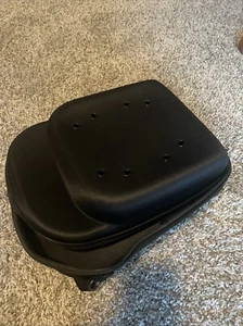 Gorra de béisbol portador sombrero caja estuche de viaje / estuche se adapta a 6-8 sombreros cremallera negra NUEVO - Imagen 1 de 5