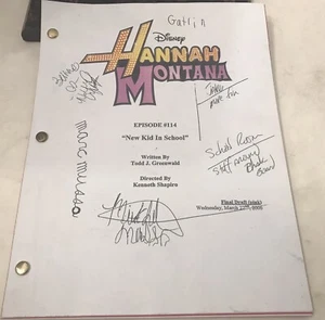 Hanna Montana Script - Picture 1 of 2