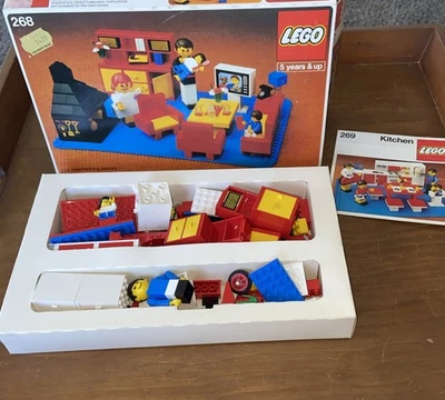 Juego de habitación familiar Lego #268 de colección -- casi completo Foto 1 de 4