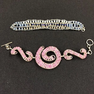 Lotto 2 bracciali perle semi vintage rosa e argento più blu e argento - Foto 1 di 10