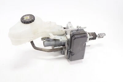 Cilindro maestro de refuerzo de freno eléctrico Toyota Prius OEM 2016-2018 Foto 1 de 4