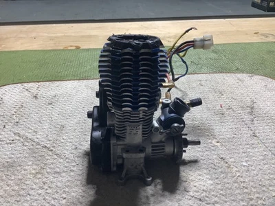 Motor Nitro Traxxas TRX 3.3 completo con motor de arranque EZ/engranajes, carburador, Foto 1 de 4