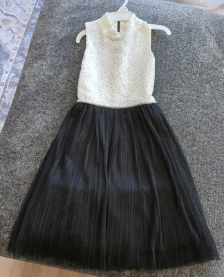 Venta al por menor $85. Precioso vestido formal sin palabras talla 7 para niñas Foto 1 de 4