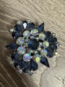 Vintage Brosche blau Strass Blumenform Stufen Schmuckbehälter C - Bild 1 von 2