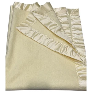 Manta Acrílica Amarilla Chatham De Colección Bebé Borde Satinado Reversible Hecha en EE. UU. 34x47 - Imagen 1 de 8