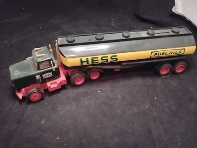 Banco de camiones Hess 1977 vintage. No funciona. Sin caja. Se vende para piezas. Ver foto Foto 1 de 4