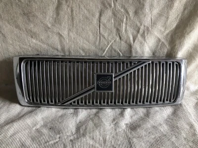 Conjunto de parrilla superior delantera Volvo 960 1995-1997 - cromo/plateado 9126997 Foto 1 de 4