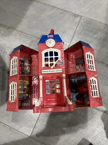 Playset giocattolo vintage 2002 Fisher Price "Sweet Streets School House" Just House - Foto 1 di 7