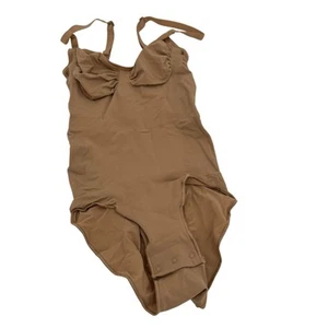 Body corto esculpido sin costuras Skims talla grande nuevo sin etiquetas - Imagen 1 de 5