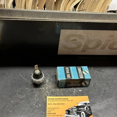 1948 1949 1950 1951 1952 1953 1954 1955 1956 interruptor de presión de aceite Hudson Foto 1 de 4