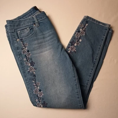 Pantalones de mezclilla Catherine Malandrino talla 6 tiro medio pierna ajustada floral bordado Foto 1 de 4