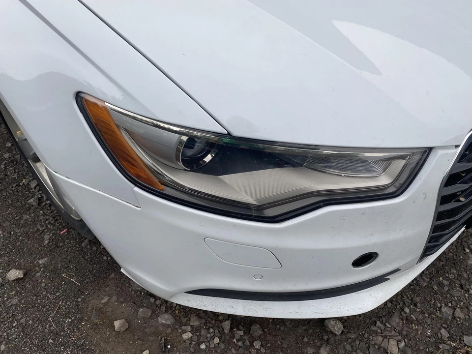 Used Right Headlight Assembly fits: 2012 Audi A6 xenon HID LED running lamps sel - Image 1 of 4